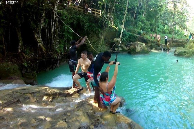 blue-hole-and-secret-falls-plus-dunns-river-falls-combo-tour