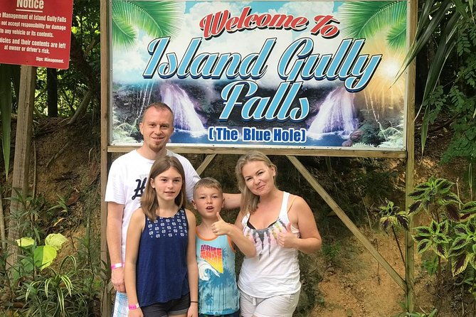 blue-hole-jamaica-sightseen-tour-included-transportation