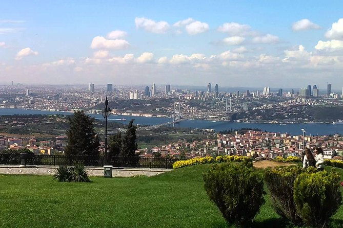 bosphorus-cruise-and-two-continents-tour-with-lunch-at-the-top-of-camlica-hill