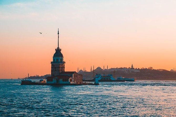 bosphorus-cruise-with-unlimited-alcohol-2