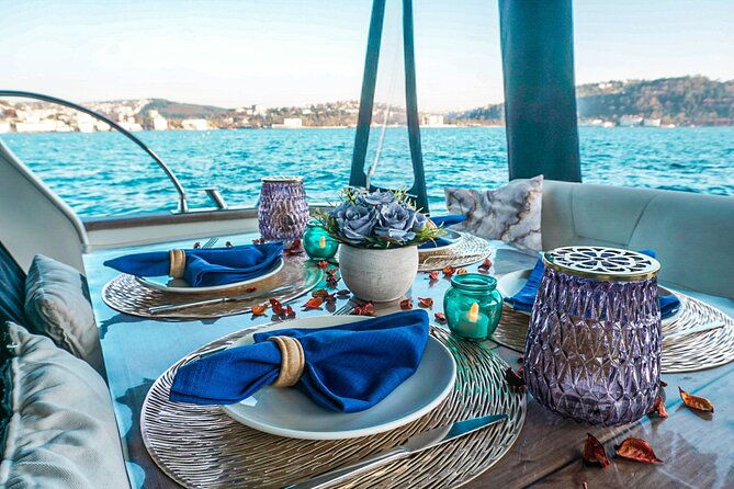 bosphorus-dinner-lunch-cruise-private-and-customizable