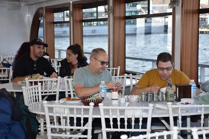 bosphorus-morning-cruise-with-asia-stop-2