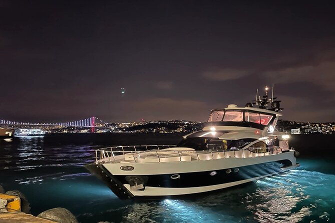 bosphorus-night-cruise-with-luxury-yacht
