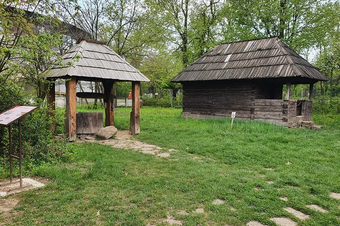 bucharest-private-tour-with-draculas-grave-and-ceausescu-mansion