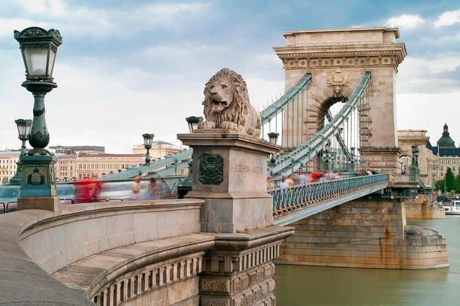 budapest-private-4-hour-walking-tour-with-a-local