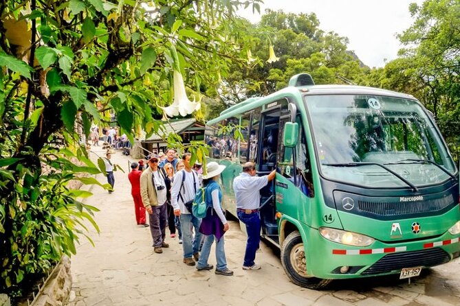 bus-ticket-to-machu-picchu-up-down