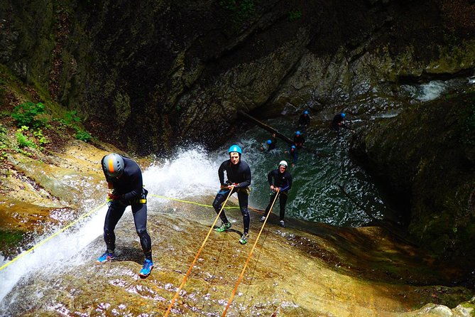 canyoning-sensation-of-angon-on-the-shores-of-lake-annecy-2
