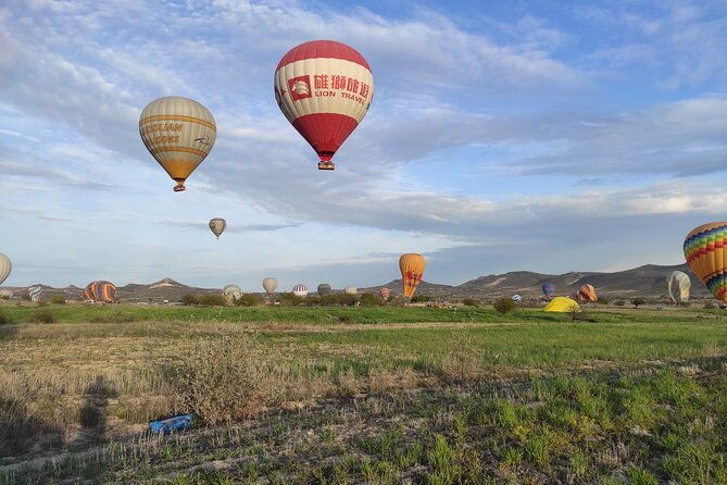 cappadocia-hot-air-balloon-flight-over-goreme-fairychimneys
