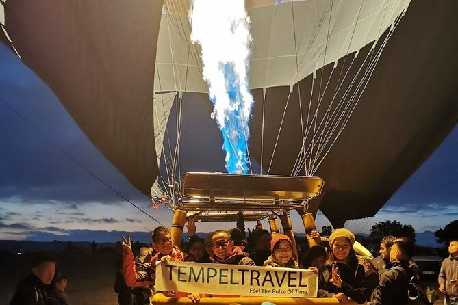 cappadocia-hot-air-balloon-flight-over-the-fairy-chimneys