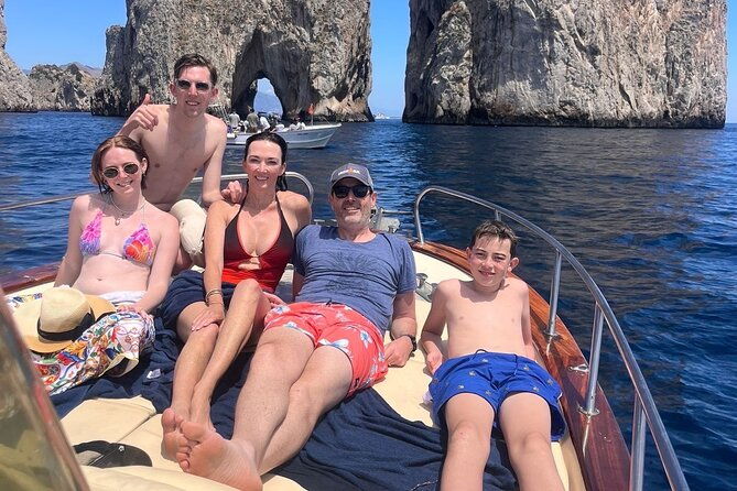 capri-private-boat-tour-from-sorrento-gozzo-25ft-fratelli-aprea-3