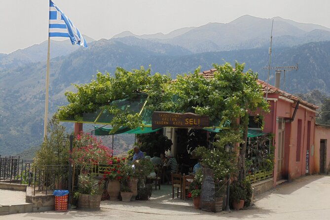 chania-nature-villages-white-mountains-unique-cretan-lunch