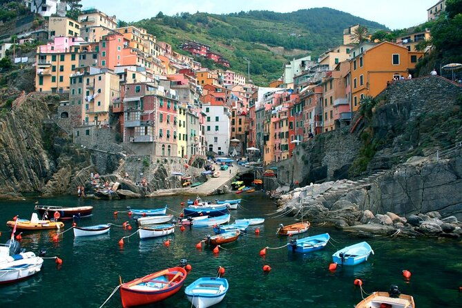 cinque-terre-vibes-with-postcard-perfection-and-lunch-treats
