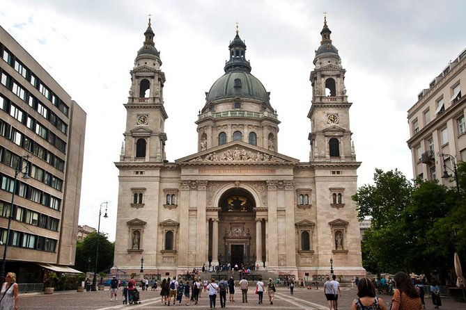 classic-walk-in-budapest-2