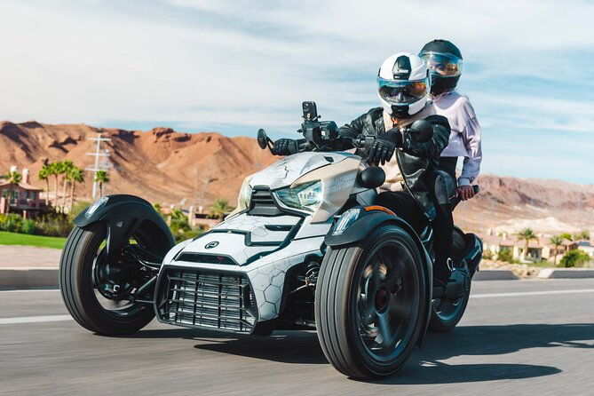 couples-private-guided-tour-on-a-canam-trike