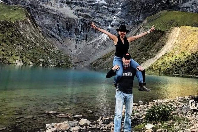 cusco-03-days-tour-humantay-lake-machu-picchu-by-train-and-rainbow-mountain