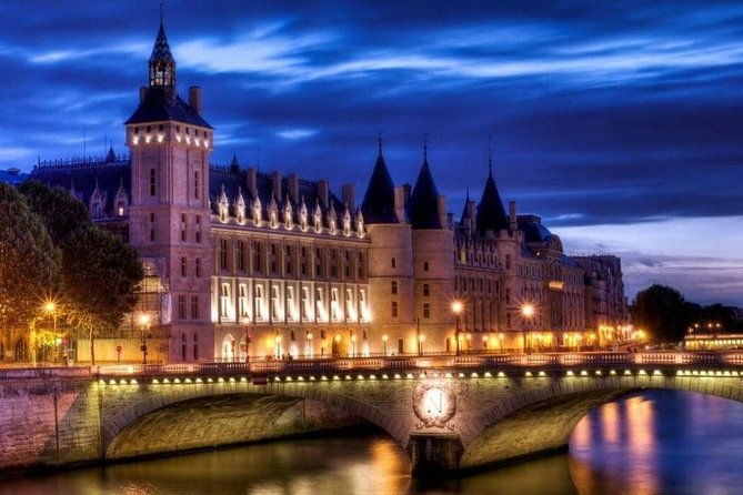 dark-paris-myths-legends-private-walking-tour