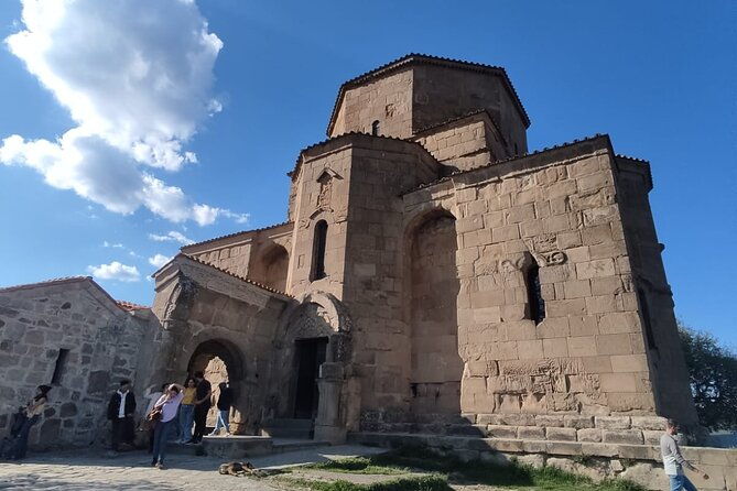 day-tour-jvari-mtskheta-gori-uplistsikhe-home-cooked-lunch