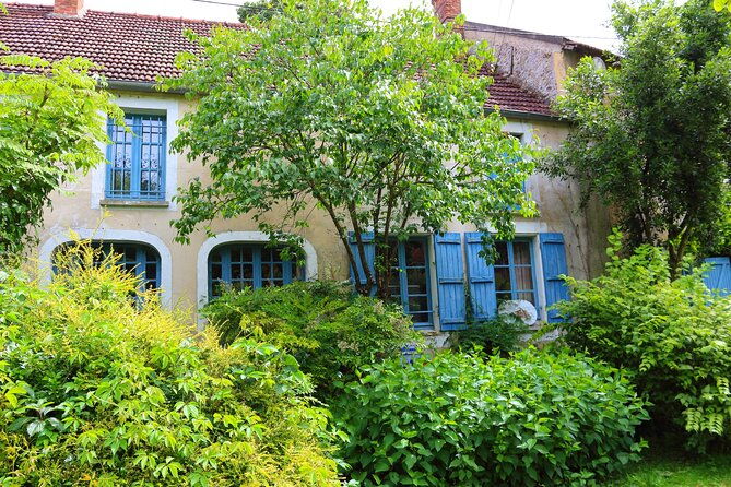 day-trip-dine-with-locals-in-the-paris-countryside-stone-house
