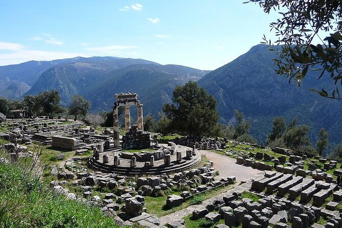 delphi-arachova-and-levadia-krya-springs-private-day-tour