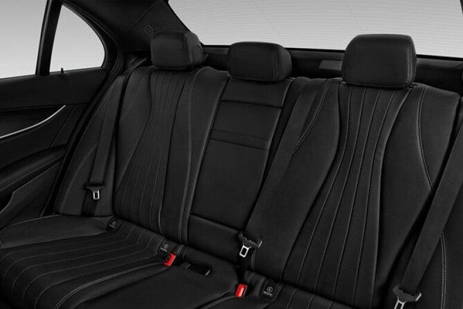 departure-from-piazzale-roma-to-venice-airport-vce-by-sedan