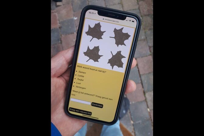 discover-amsterdams-city-center-in-this-outside-escape-game-tour