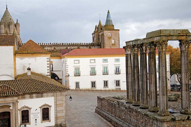 discover-evora-private-historical-tour-from-lisbon
