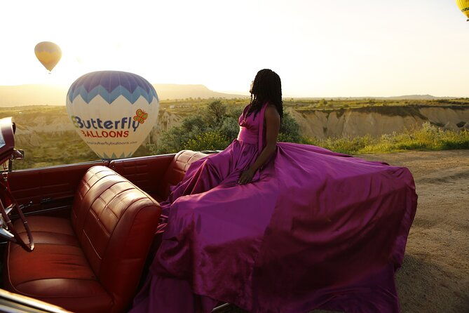 dreamlike-professional-photo-shoot-with-balloons-in-cappadocia