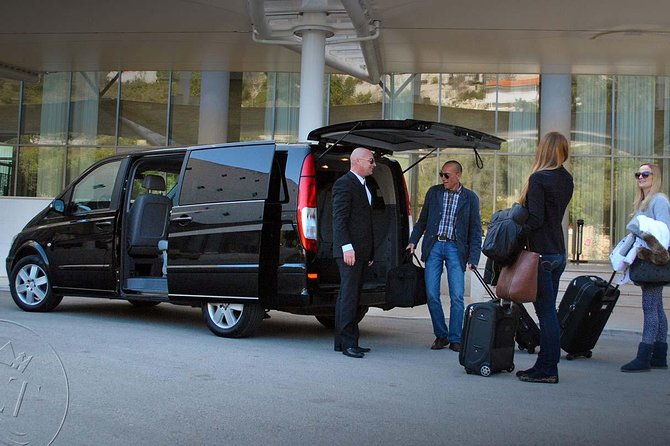 dubrovnik-hvar-private-one-way-transfer-with-mercedes-vehicles