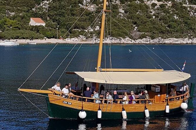 dubrovnik-islands-private-rented-boat-cruise
