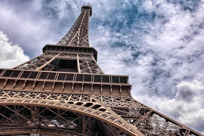 eiffel-tower-access-up-to-2nd-floor-with-host-and-optional-summit