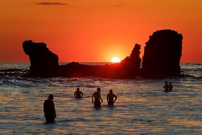 el-salvadors-surf-city-arrival-shuttle-la-libertad-beaches