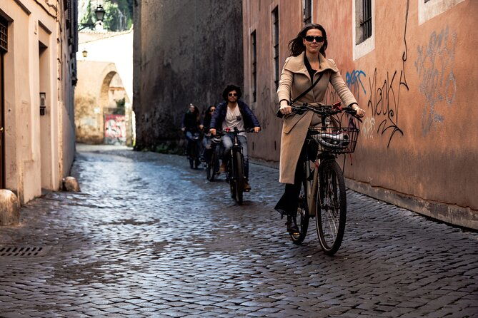 electric-bike-tour-of-city-centre-with-gelato-highlights-of-rome