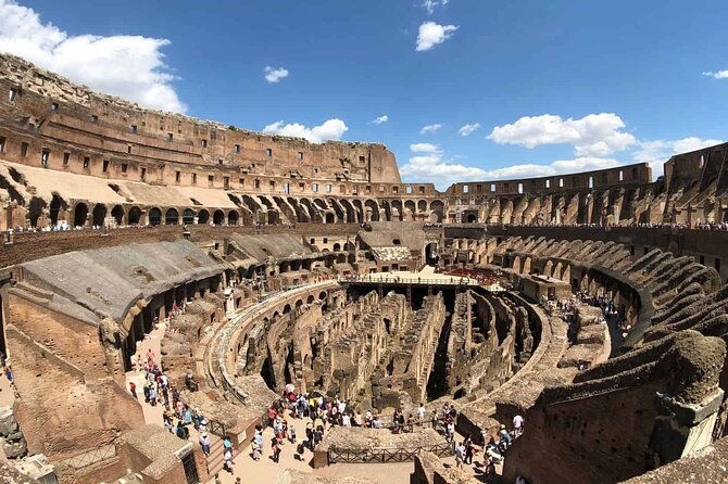 entrance-to-the-colosseum-roman-forum-and-palatine-hill