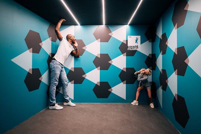 entry-ticket-for-paradox-museum-paris
