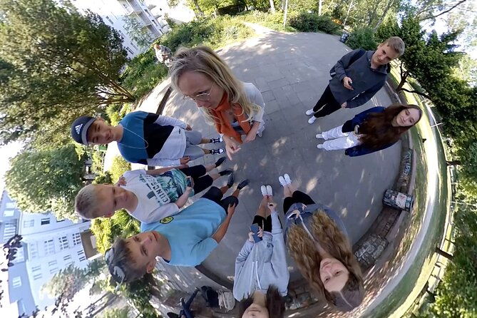 escaping-and-spying-on-the-berlin-wall-scavenger-hunt