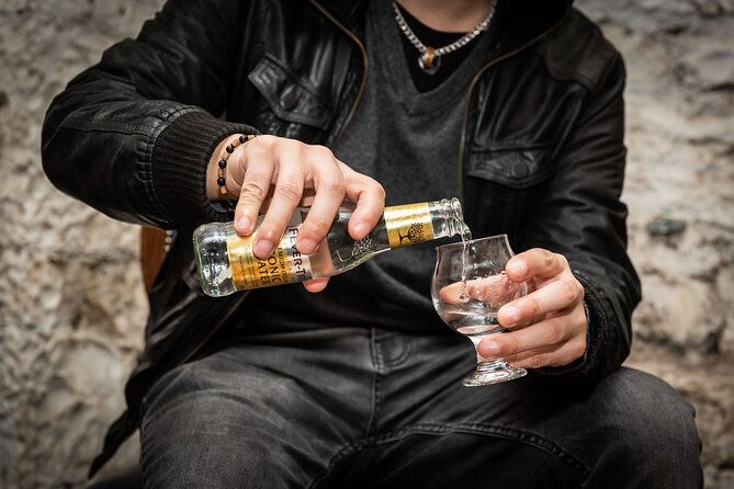 evolution-of-gin-and-underground-gin-tasting-in-edinburgh