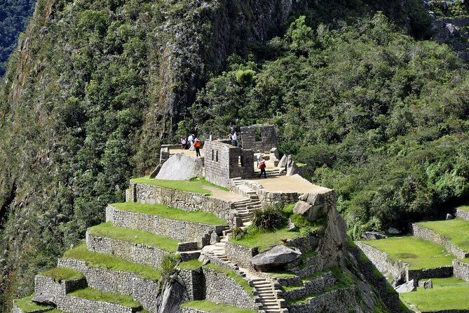 experience-machu-picchu-sustainably-on-a-private-tour-from-cusco