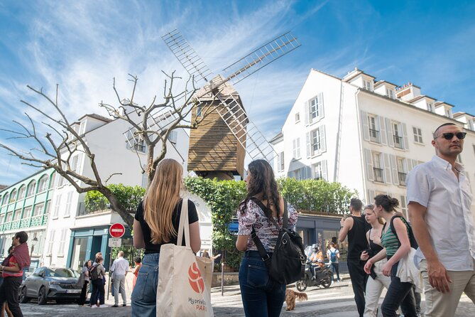 explore-montmartre-like-a-local-private-walking-tour