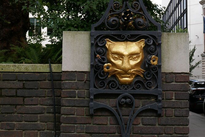 fashion-in-the-square-mile-walking-tour-in-city-of-london