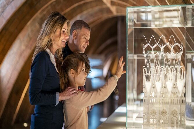 fast-track-casa-batllo-and-la-casa-mila-guided-tour
