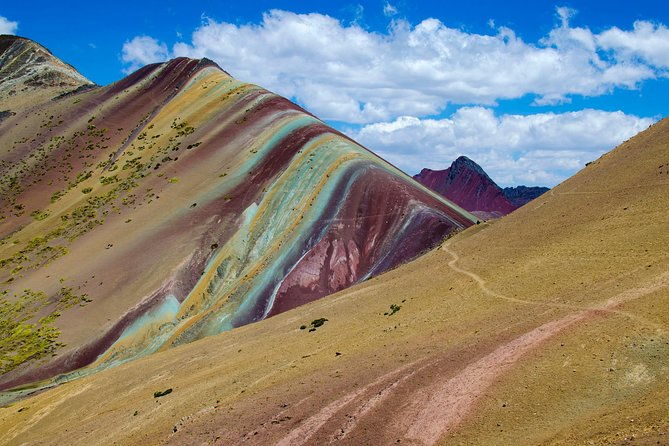 full-day-hiking-trip-to-the-rainbow-mountain-from-cusco-private