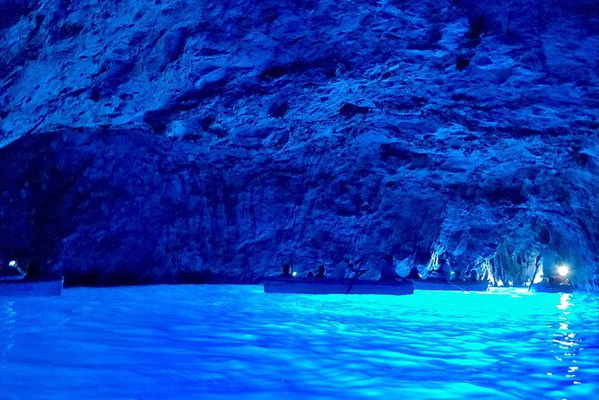 full-day-private-boat-tour-of-capri-from-sorrento