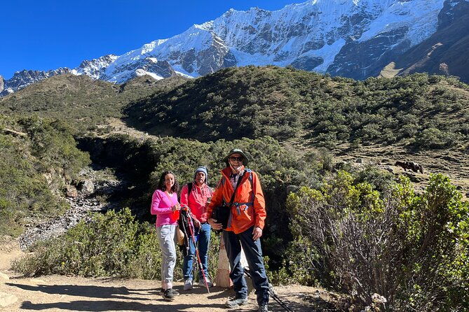 full-day-trekking-experience-to-humantay-lake