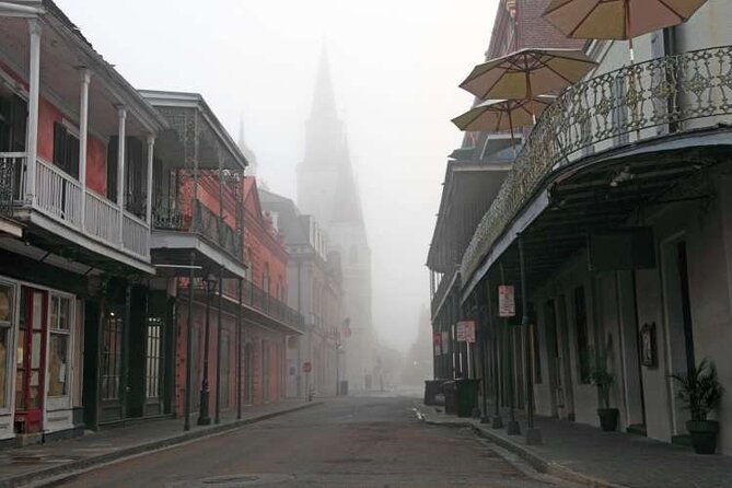 ghosts-of-the-french-quarter-walking-tour-in-new-orleans