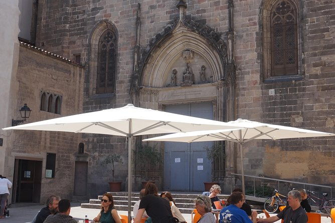 gothic-quarter-beyond-leisurely-local-discoveries