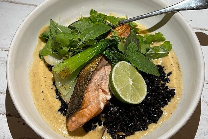 gourmet-la-venice-beach-walking-food-tour-with-delicious-dish