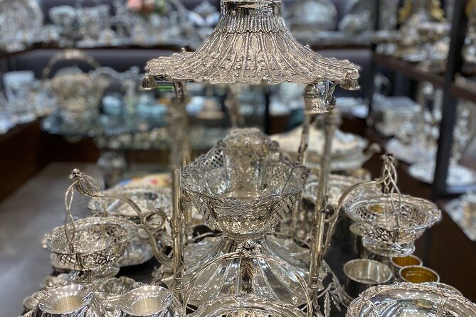 grand-bazaar-through-the-alleys