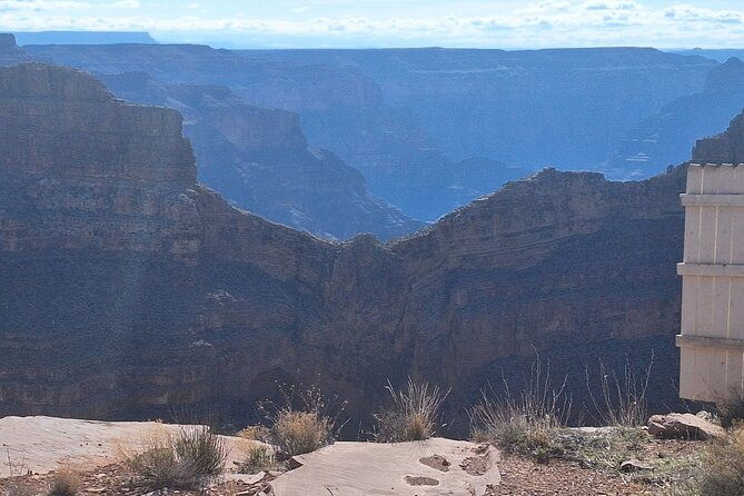 grand-canyon-west-rim-and-hualapai-ranch-tour-from-laughlin-2