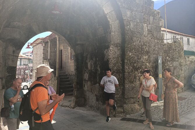 guarda-exploring-the-timeless-stories-of-your-giants