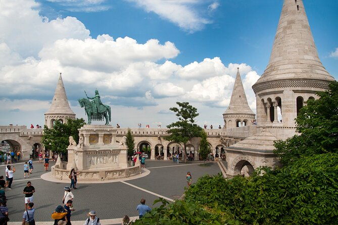 guided-tour-in-budapest-castle-district